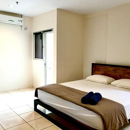Queen Victoria Apartment Batam Habitación foto